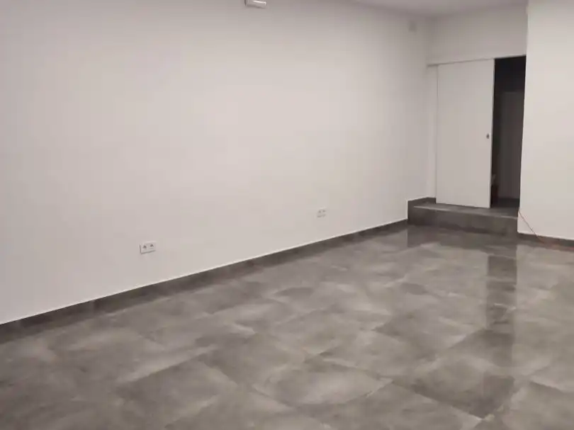Local comercial en  Carrer de Marina 61 - Foto 4
