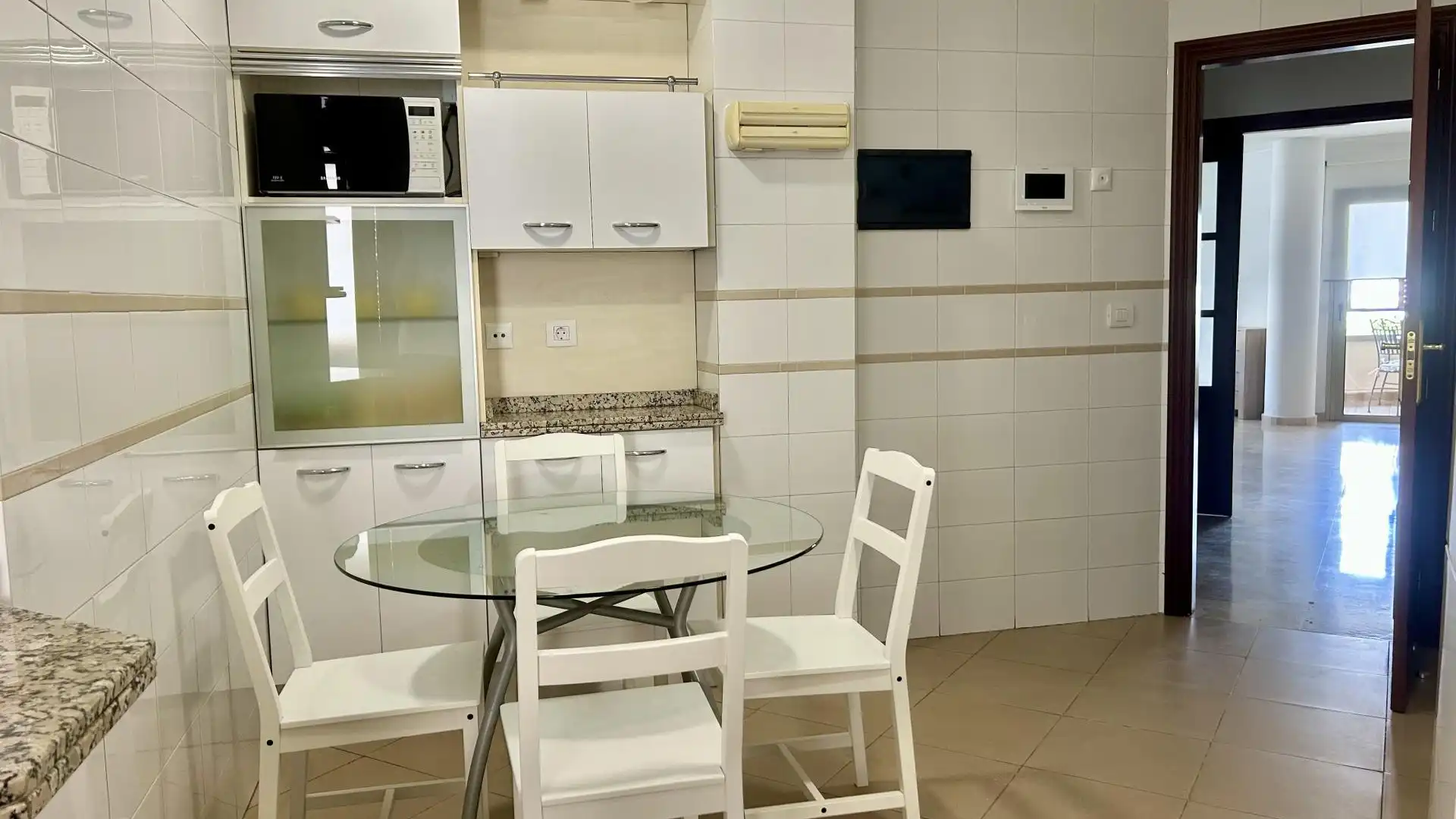 Piso en  Avenida Reyes Católicos Núm. - Foto 19