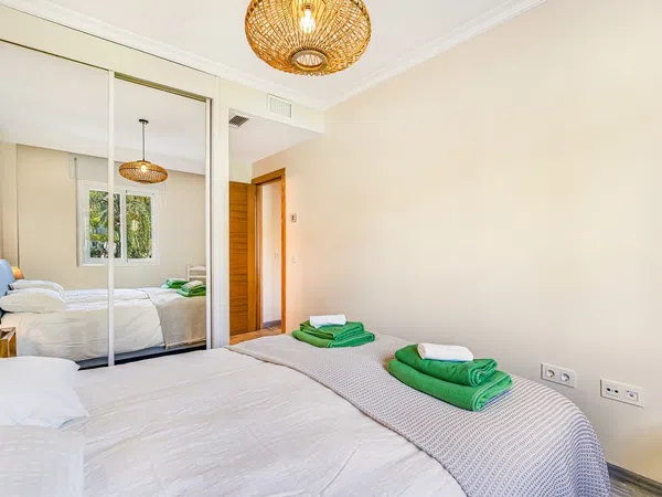 Piso en Calle San Joaquín, 46, La Carolina-Guadalpín - Foto 2