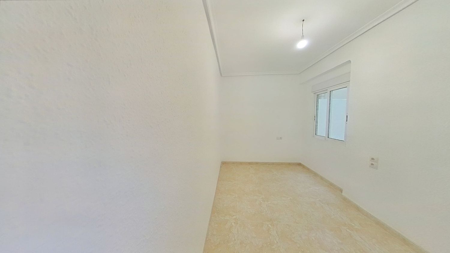 Piso en Barrio Torrefiel - Foto 3