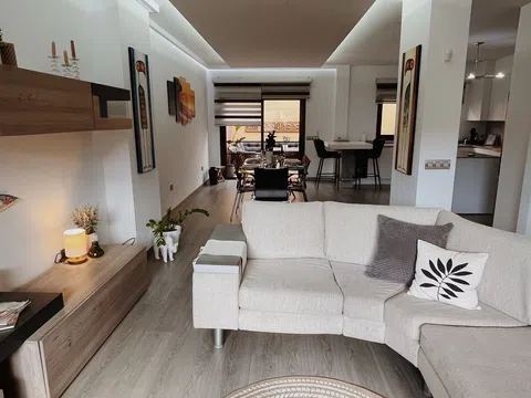 Chalet adosado en calle las Jarcias, 10