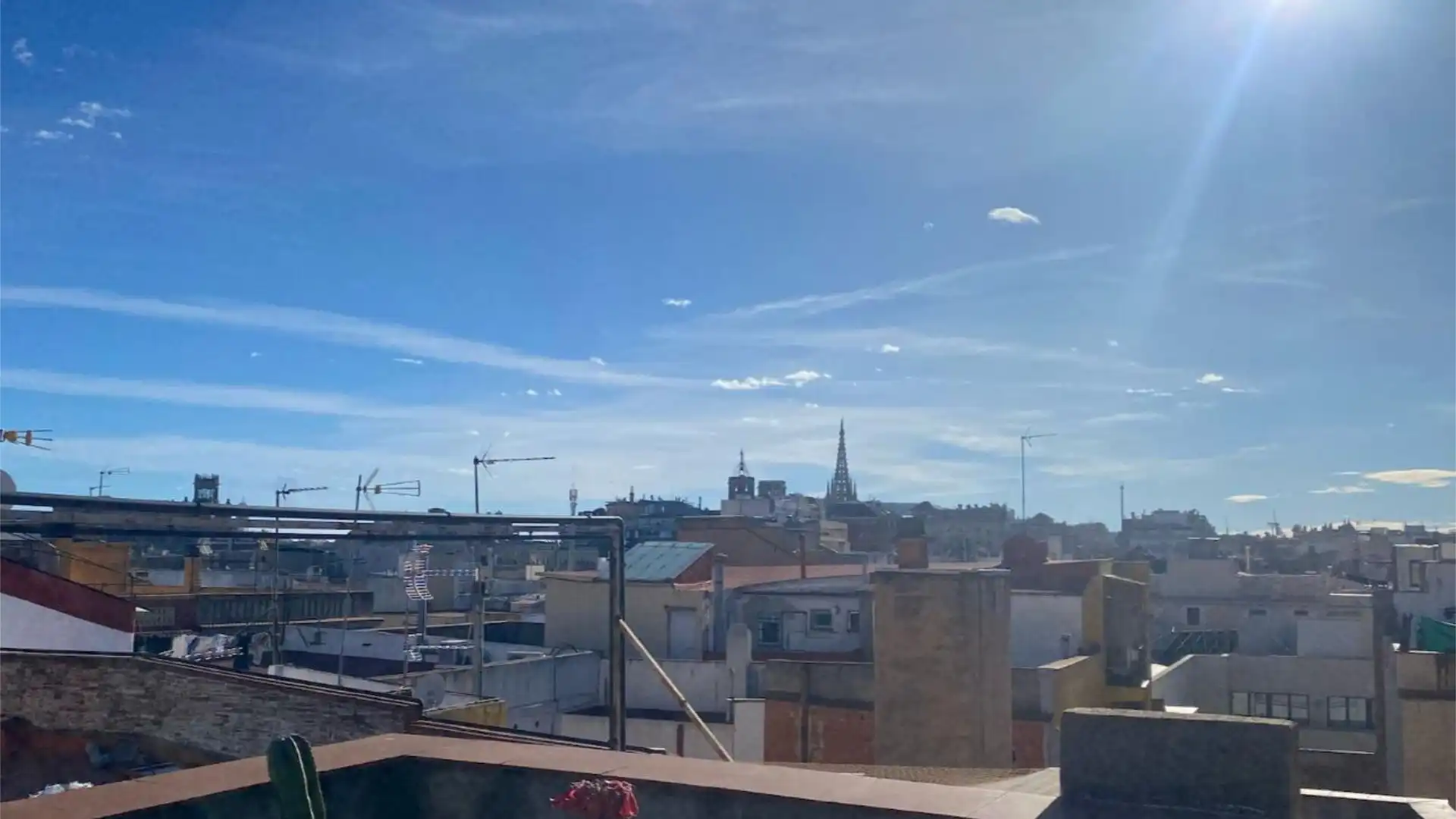 Piso en  Carrer de Sant Pere Mitjà 57 - Foto 1