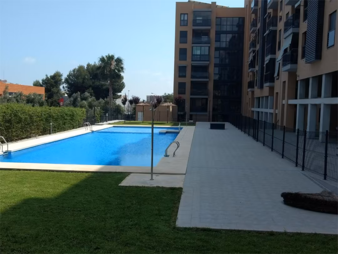 Piso en  Avenida Cardenal Francisco Álvarez 2