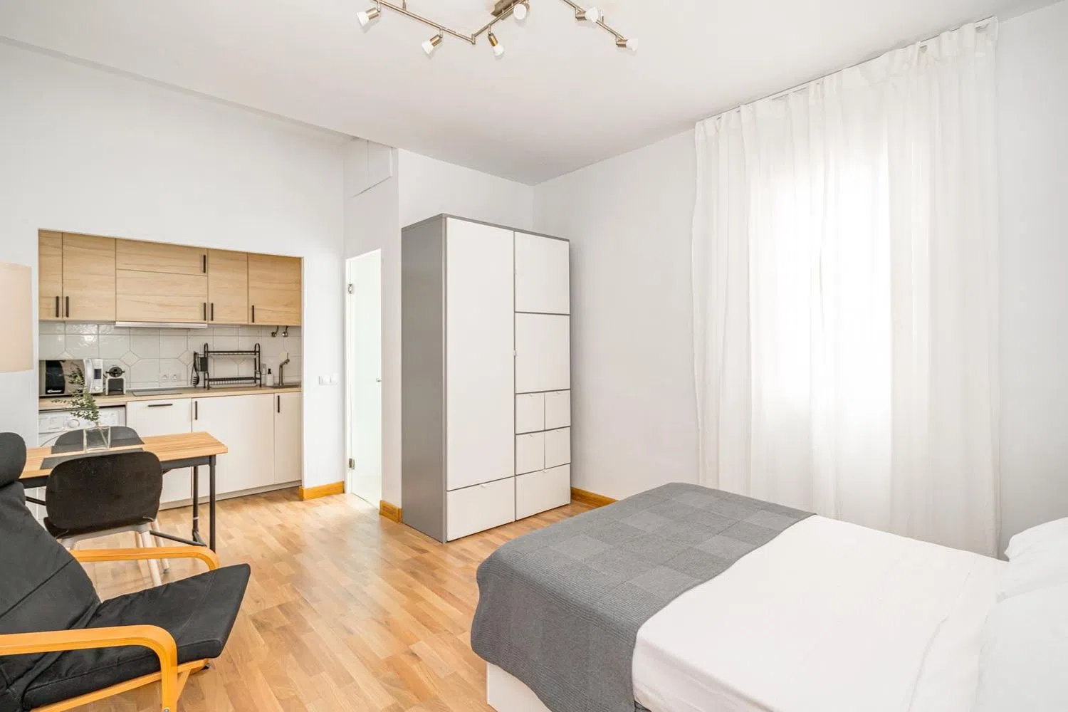 Estudio en calle del Marqués de Zafra, 11 - Foto 5