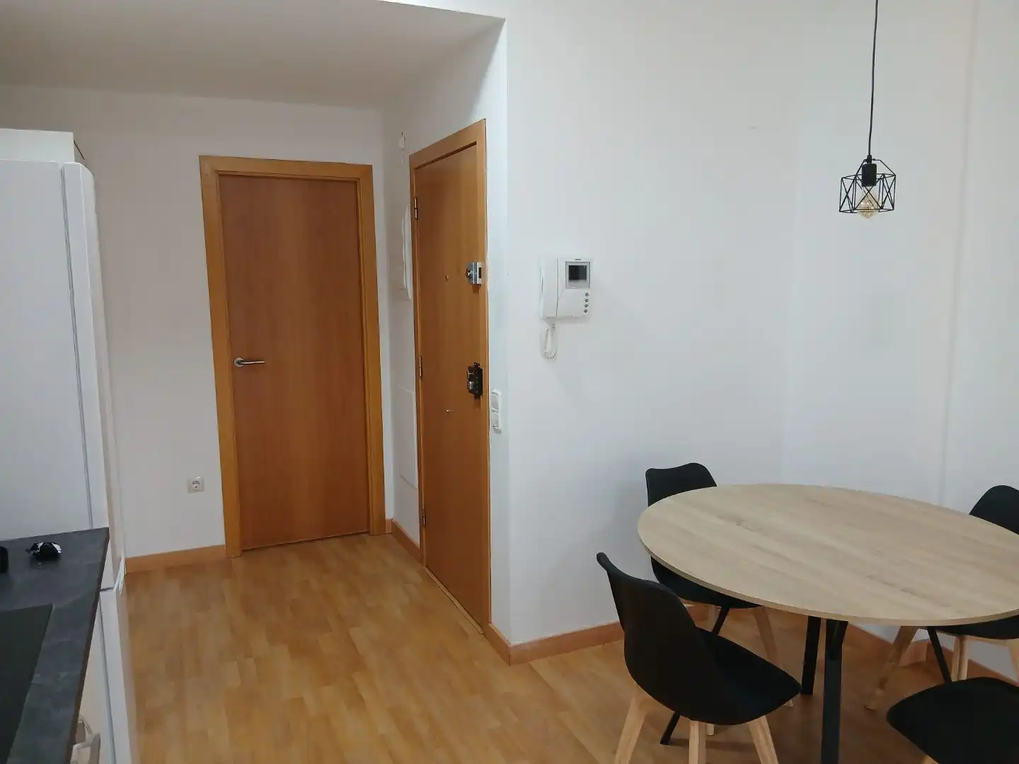 Piso en  Carrer de Mossèn Josep Moncau 42 - Foto 3