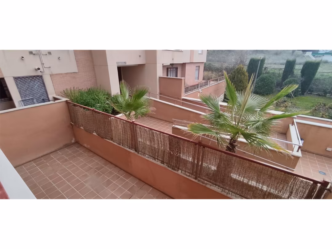 Piso en  Avenida de Maracena 190 - Foto 7