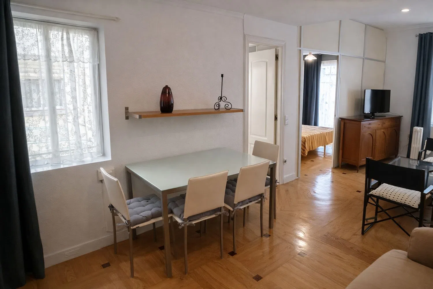 Piso en calle de Juan Álvarez Mendizábal, 43