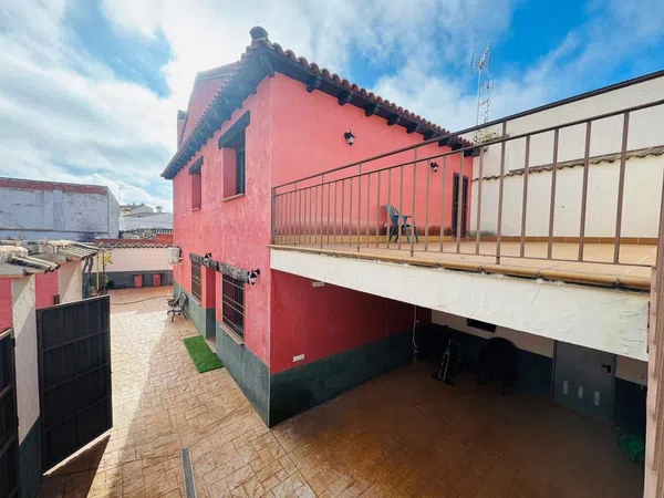 Casa o chalet independiente en Calle Miguel Delibes, 1 - Foto 4
