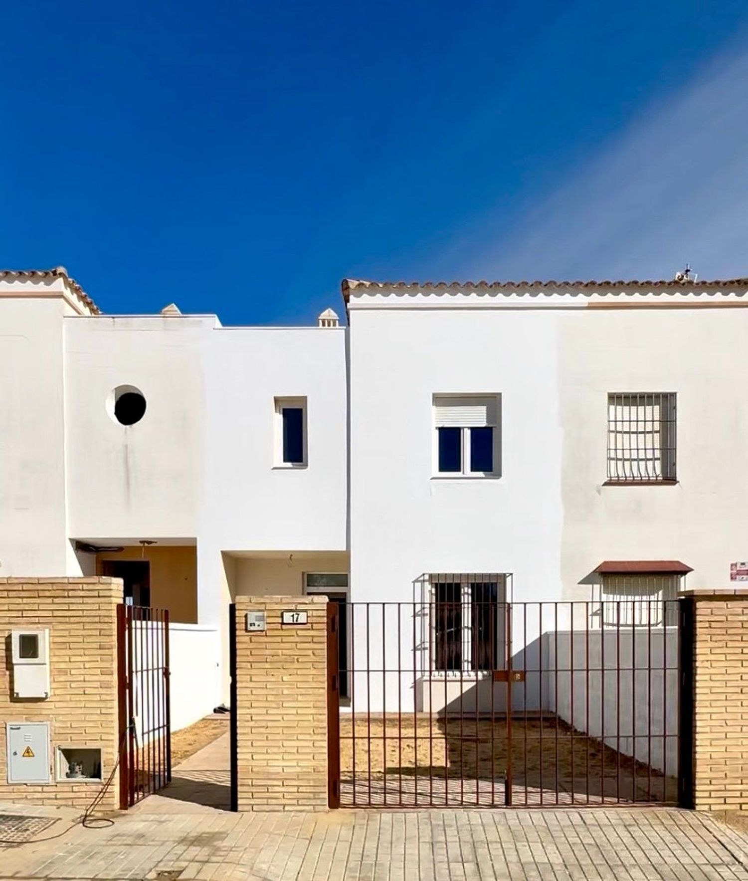 Chalet adosado en Avenida del Valle, 85 - Foto 2