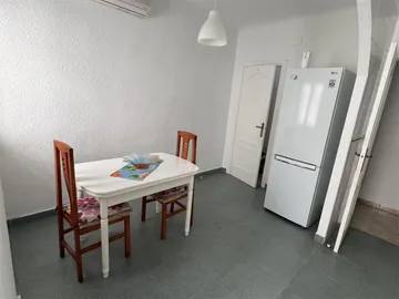 Piso en  Calle d'Isaac Albéniz 7 - Foto 4