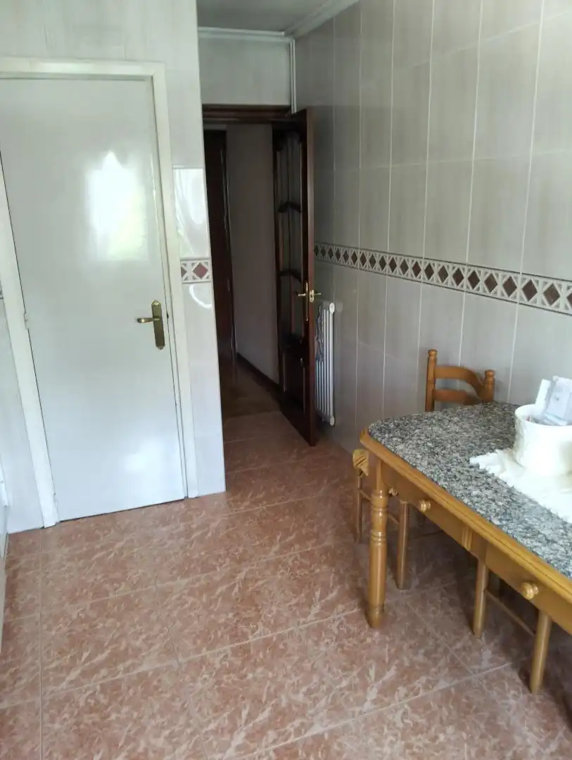 Piso en  Calle del Río Eo 36 - Foto 5