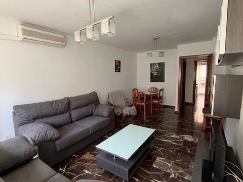 Piso en calle adelfas, 3