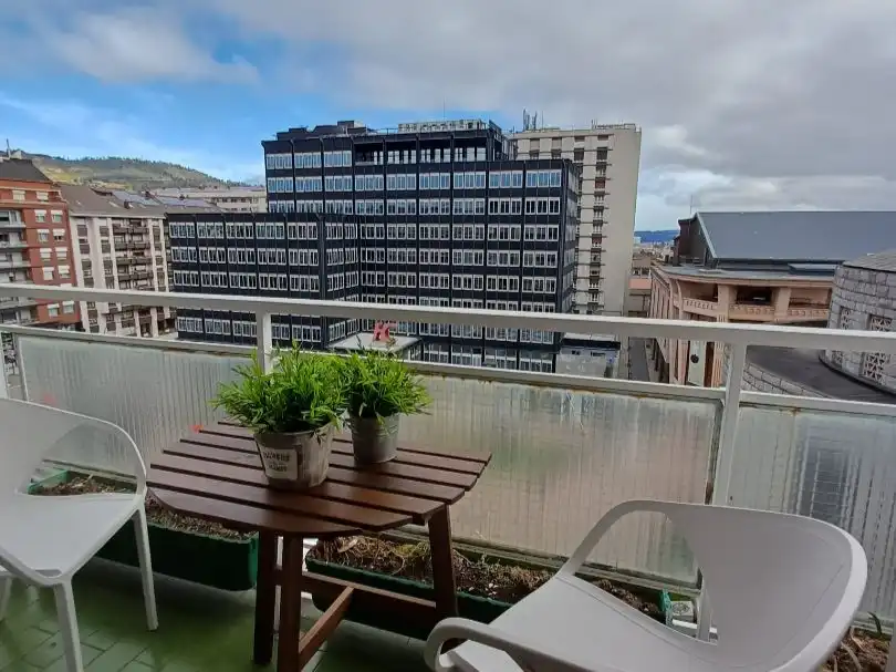Apartamento en  Calle Pérez de la Sala 33 - Foto 2