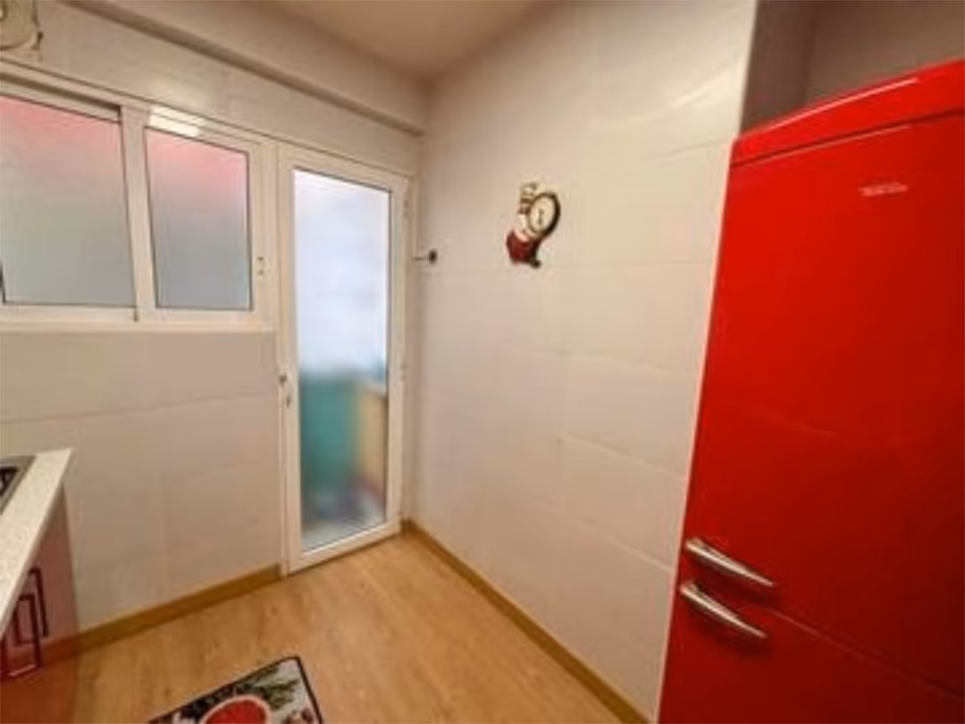 Piso en  Carrer Sidi-Ifni 11 - Foto 4