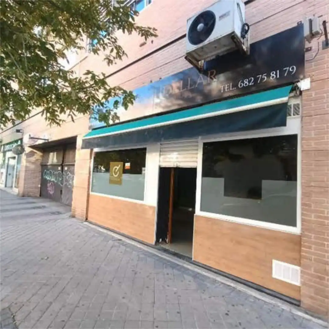Local comercial en Las Rosas - Foto 4