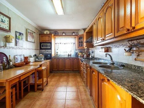 Piso en avenida de Bartomeu Riutort, 23 - Foto 3