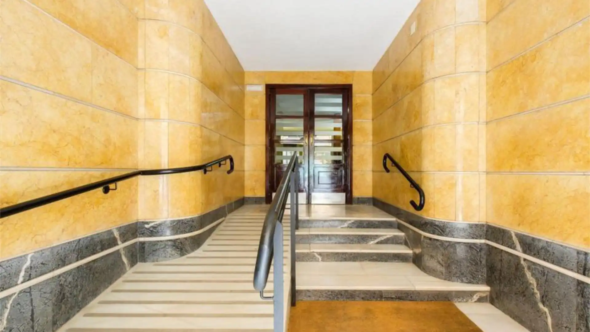 Piso en  Calle de Escosura 19 - Foto 1