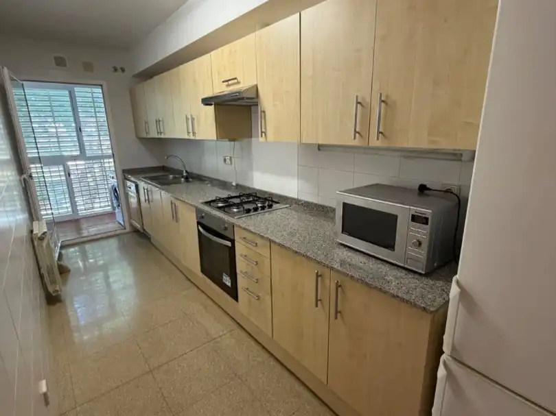 Piso en  Carrer del Doctor Fleming 89 - Foto 3