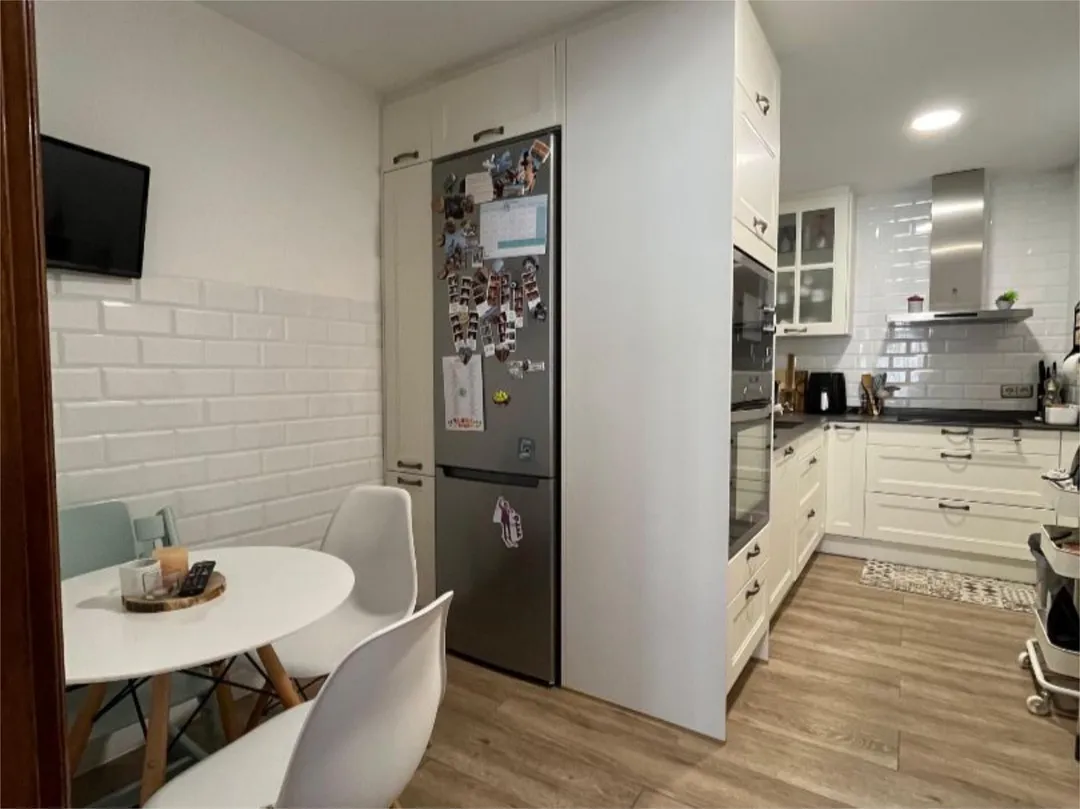 Piso en  Carrer de Jerez 62 - Foto 8