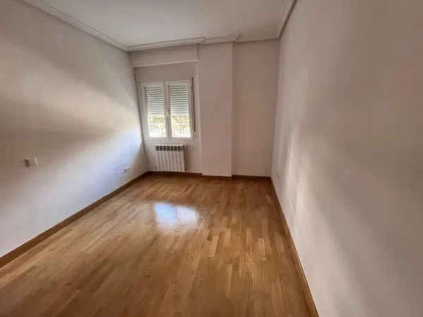 Piso en Norte - Universidad - Foto 9