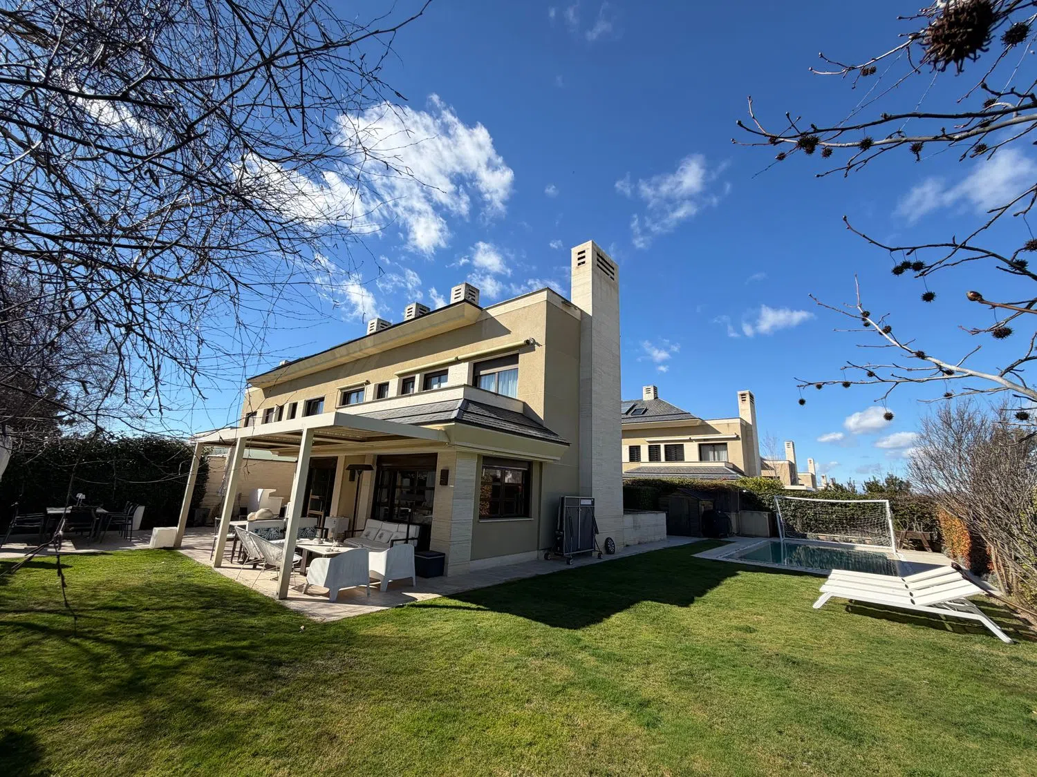 Chalet pareado en calle Tapia de Casariego, 11 - Foto 2