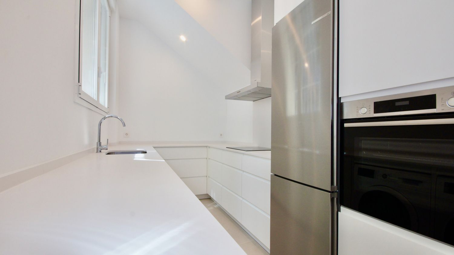 Piso en Urb. los milanos Barrio Alcalde L. Uruñuela - Palacio de Congresos - Foto 2