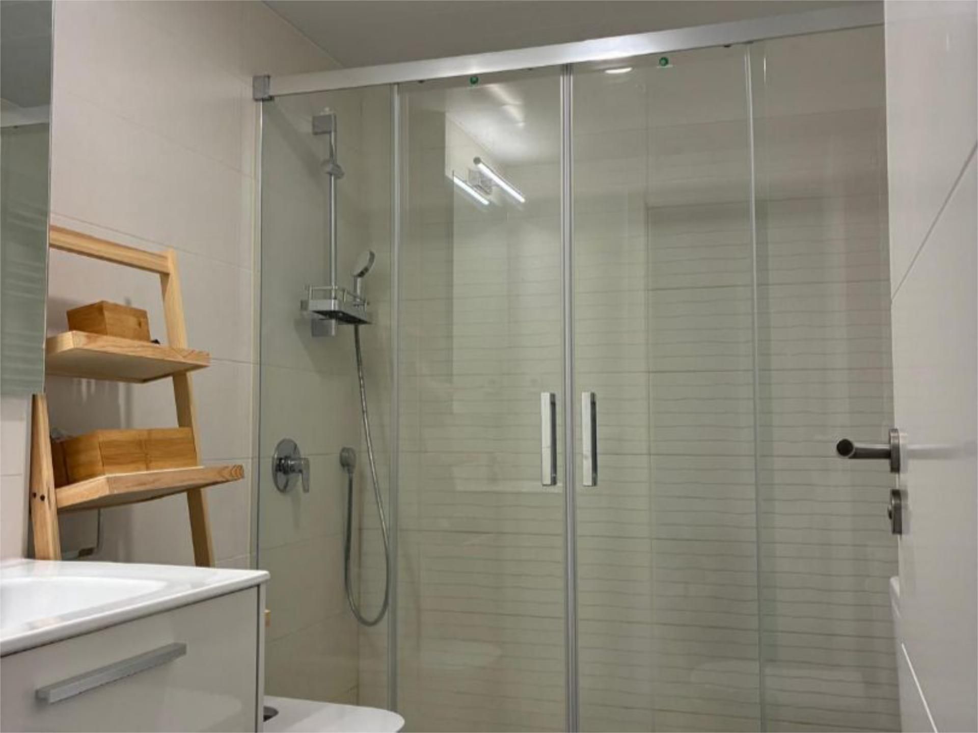 Piso en  Calle Escritora Carmen Laforet 3 - Foto 3