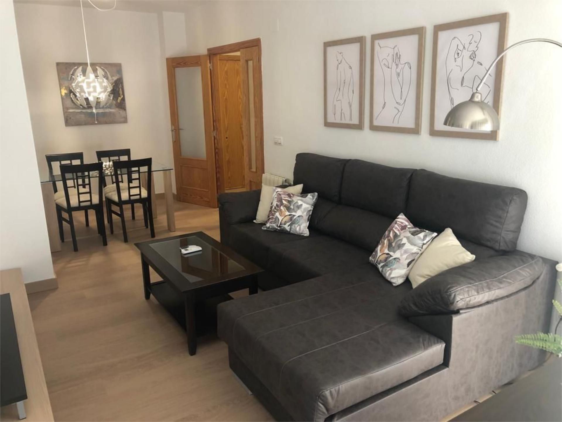 Piso en  Calle Pintor Muñoz Barberán 3 - Foto 2