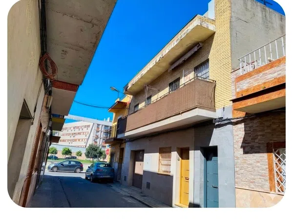 Casa independiente en Rafael Garcia Minguel, 5