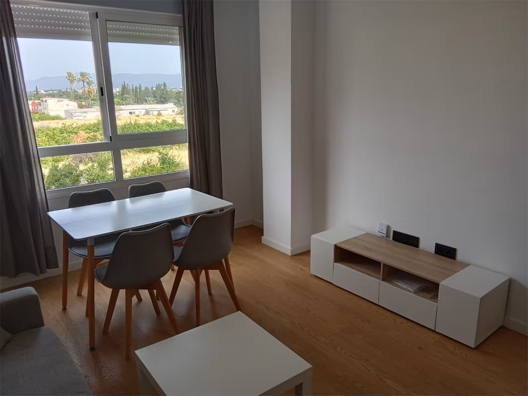 Piso en  Calle Salvador Allende 2