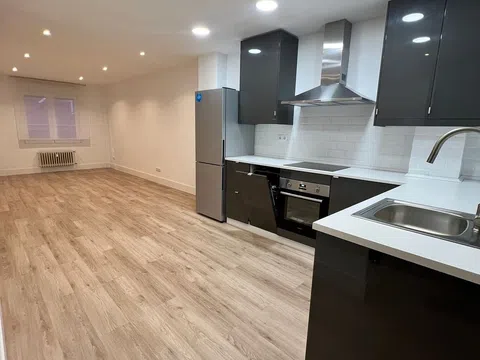 Piso en calle del Amor de Dios, 5