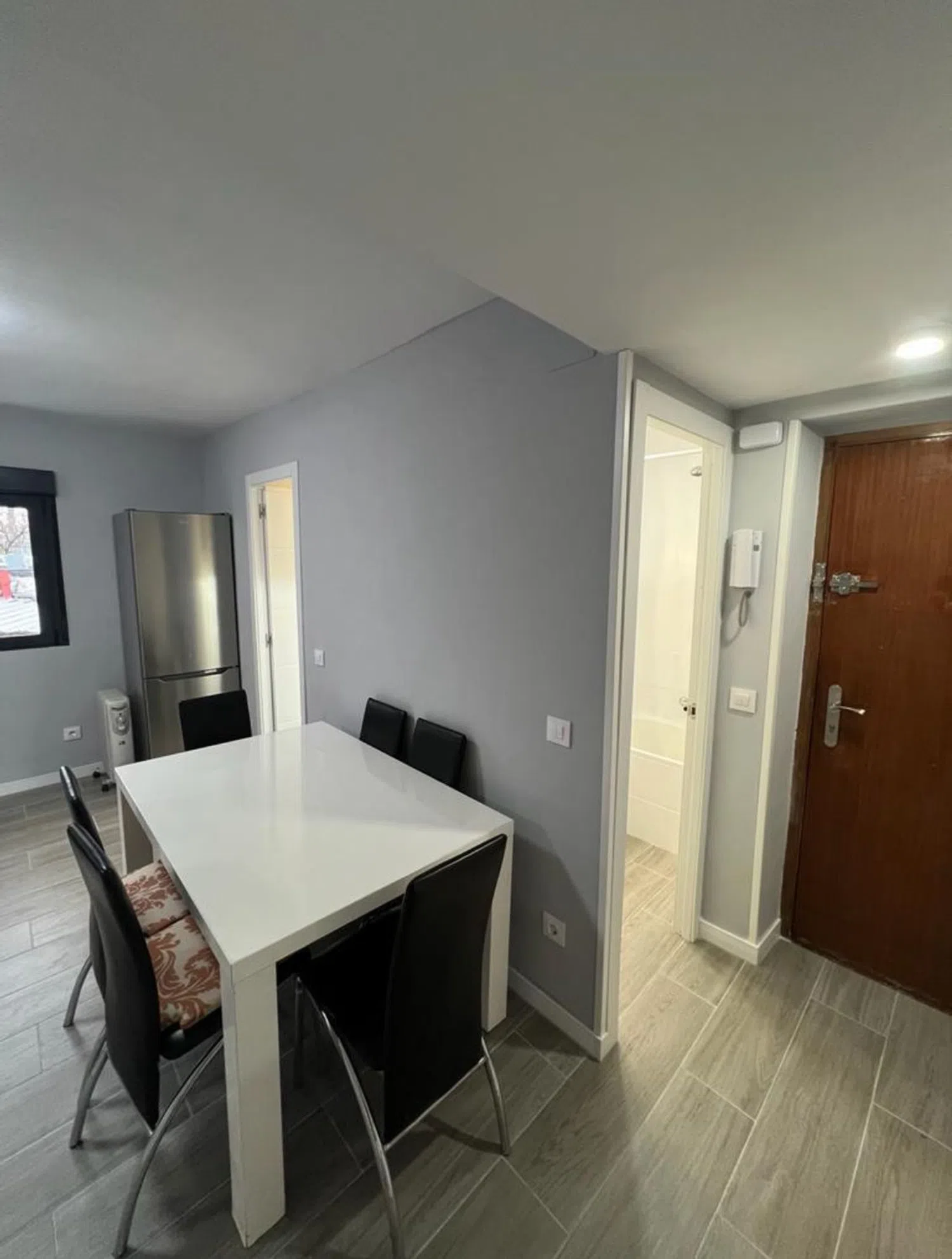 Piso en calle de Pradoluengo, 123 - Foto 3