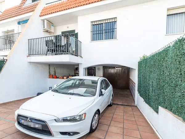 Chalet pareado en Avenida Pablo Picasso, 83, Las Almenas, Las Almenas - Foto 1