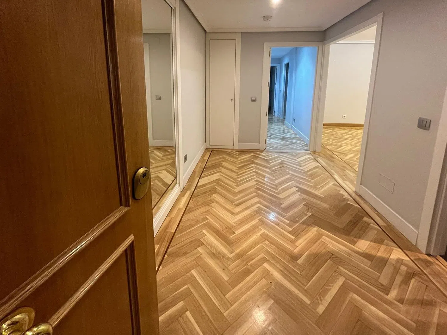 Piso en avenida del Talgo, 164 - Foto 2