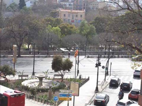 Piso en avenida de la Constitució, 6