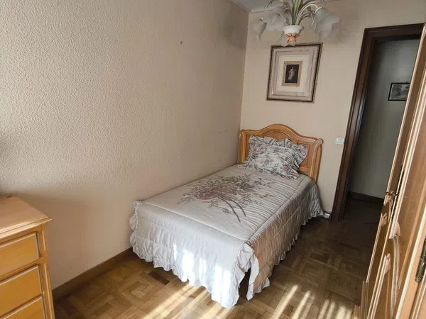 Piso en plaza de la Fuente, 17 3c - Foto 7