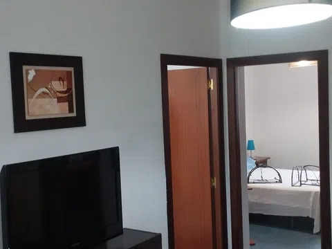 Piso en calle Luis Ponce de León, 13