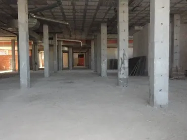 Local comercial en  Calle Alfa - Foto 2