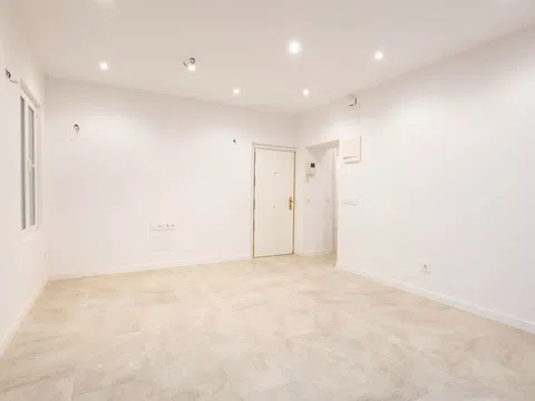 Piso en calle Bocángel, 5
