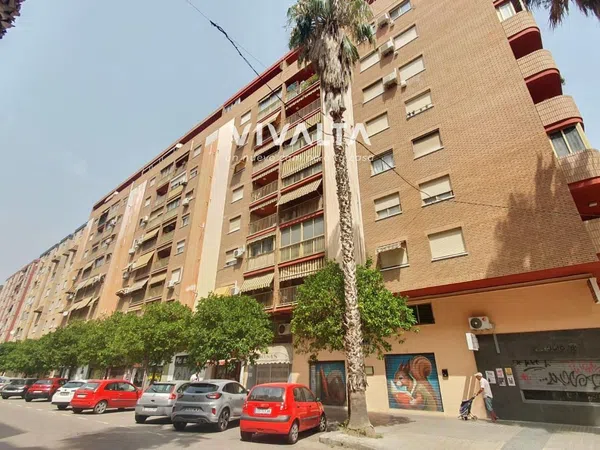 Piso en Calle del Poeta Durán i Tortajada, Ciutat Jardí - Foto 3