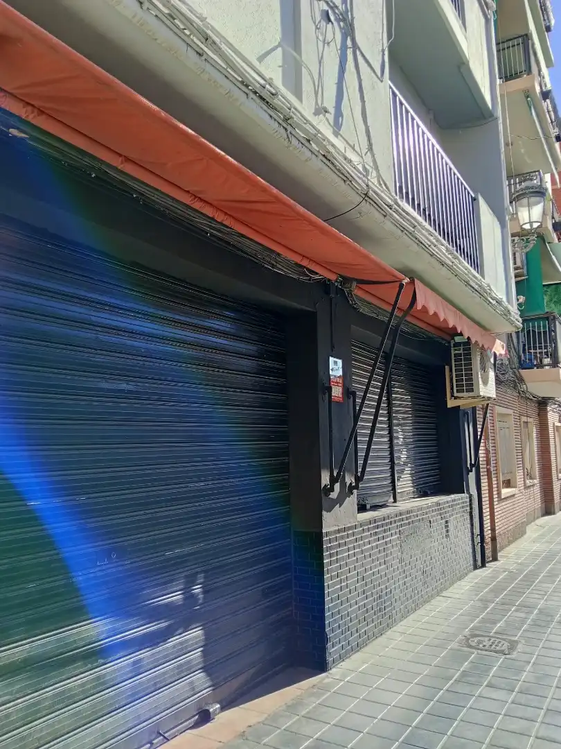 Planta baja en  Carrer de Santander 27 - Foto 3