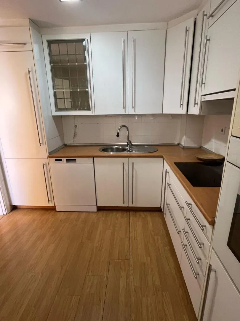 Casa adosada en  Calle Álamo del Higuerón 12 - Foto 4