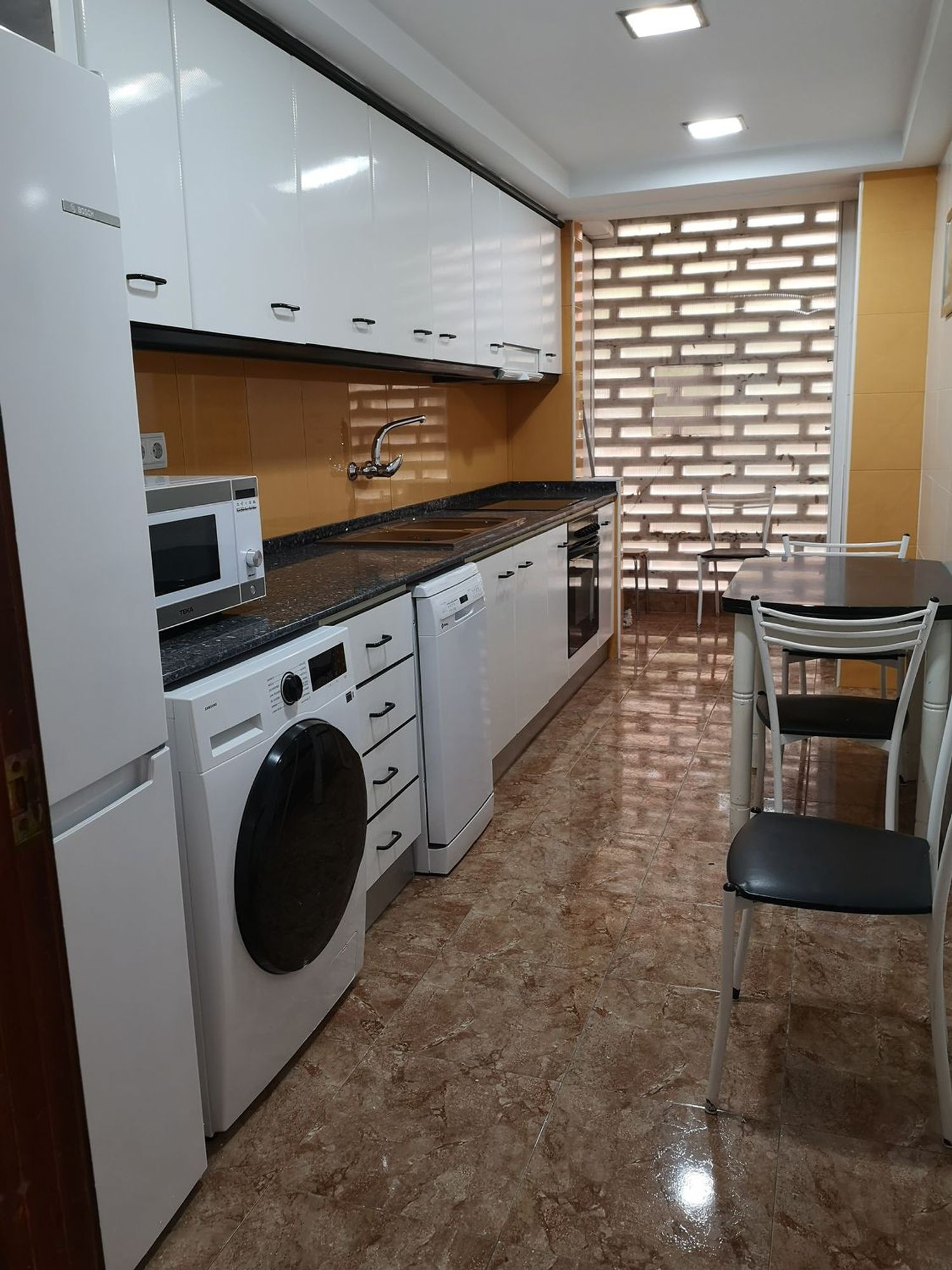 Piso en Calle de Campoamor, 68, Ciutat Jardí, València - Foto 5