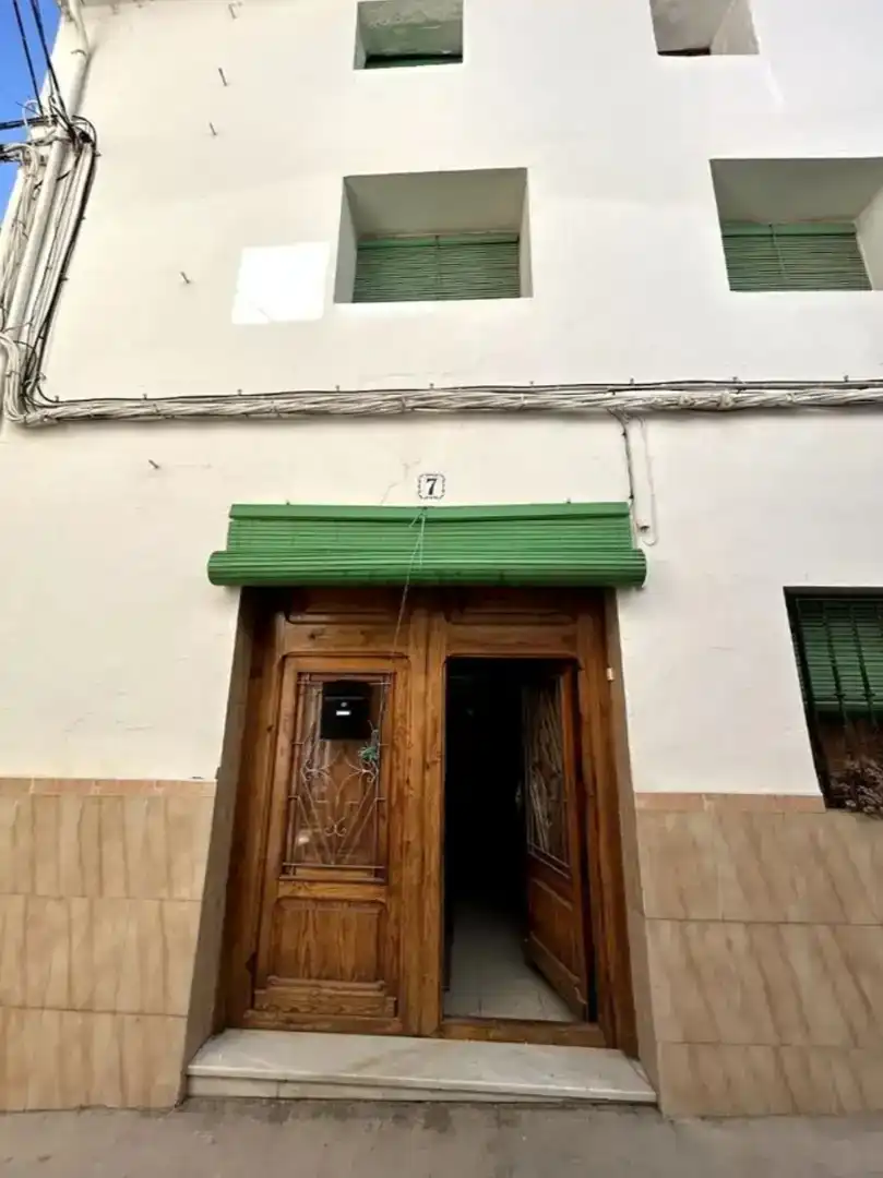 Casa adosada en  Calle Nueva 7 - Foto 2