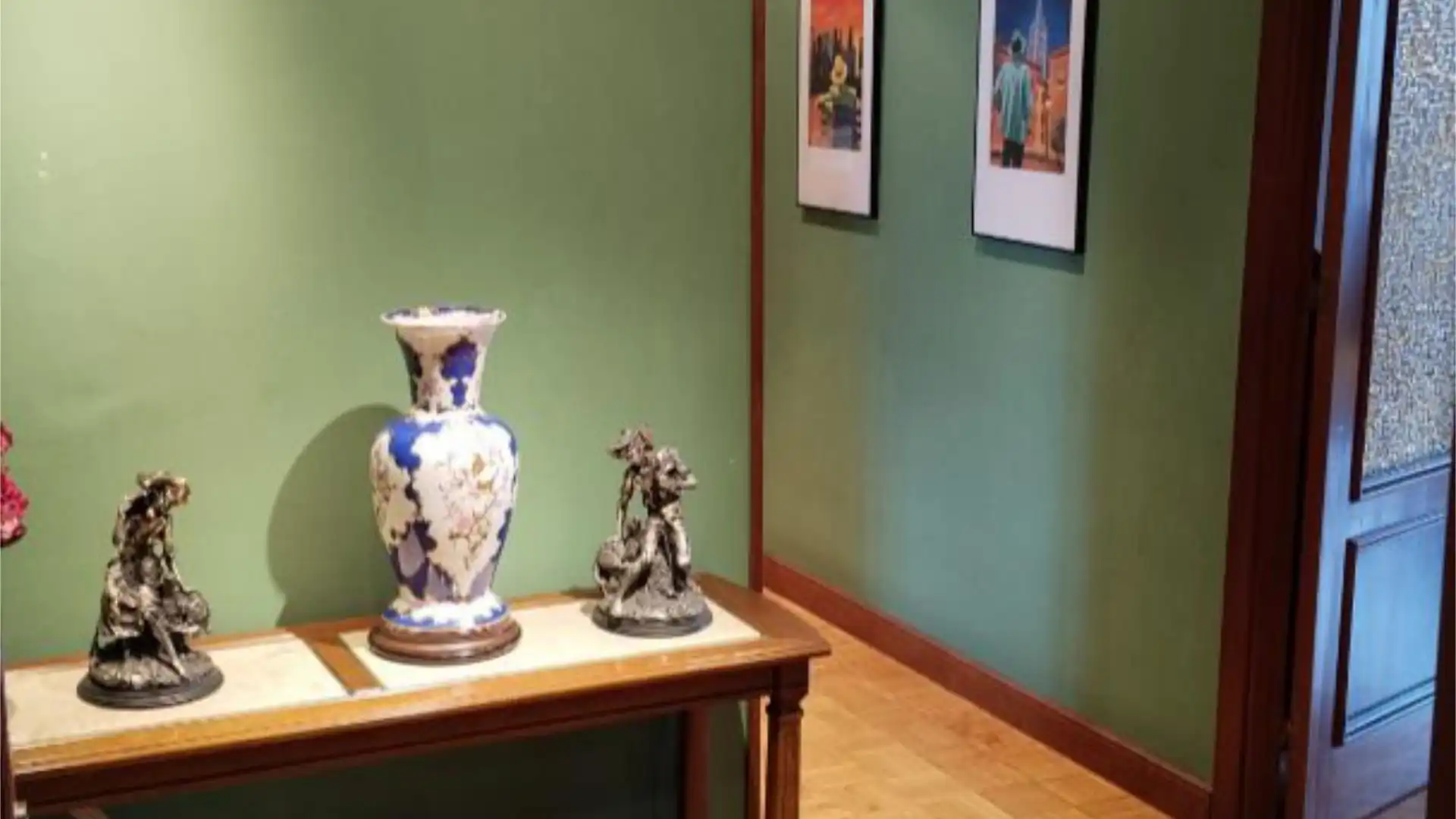 Piso en  Calle Leopoldo Calvo Sotelo 2 - Foto 2