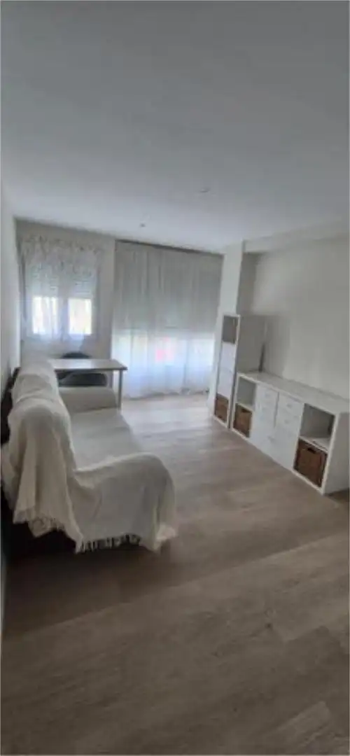 Piso en Princesa Huelin - Foto 2