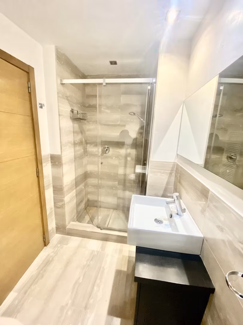 Piso en  Carrer d'Antoni Pons 17 - Foto 8