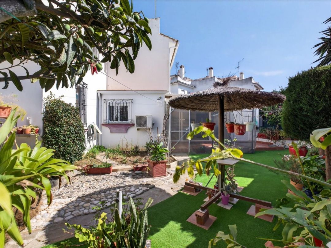 Casa adosada en  Calle Almería 64 - Foto 7