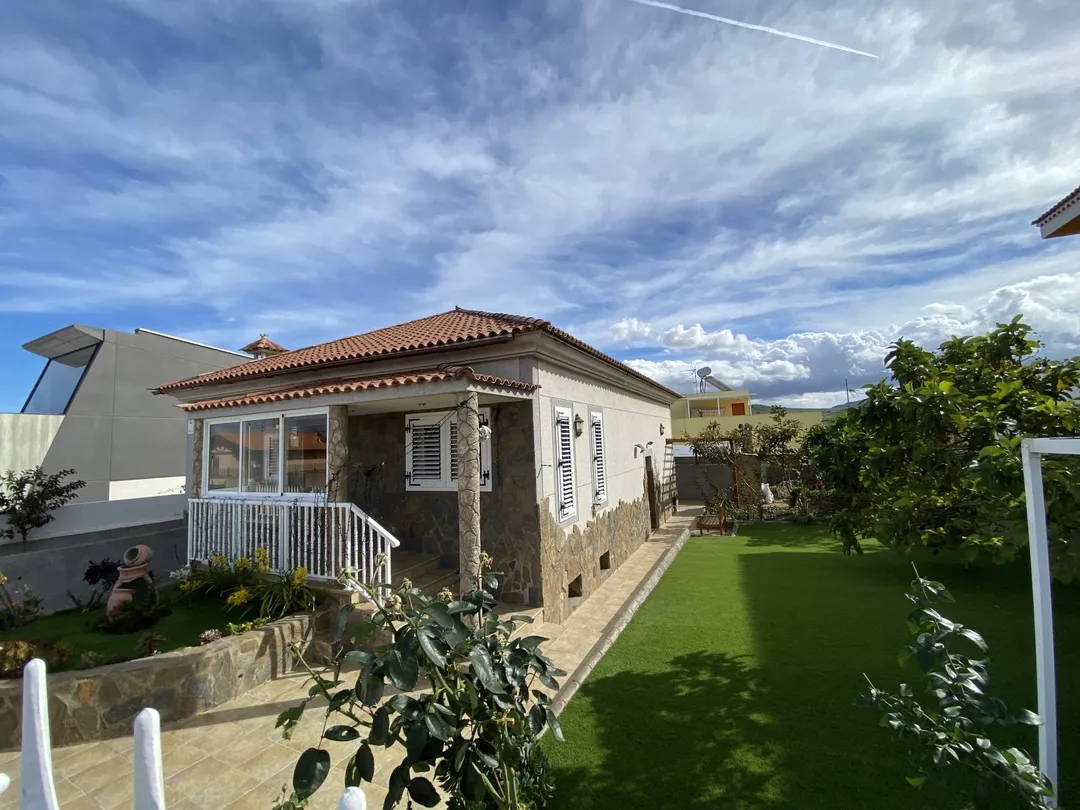 Chalet en  Avenida de la Democracia 39 - Foto 34