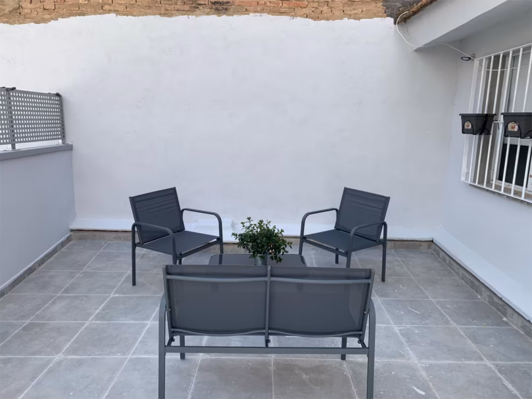 Planta baja en  Carrer del Comte de Torrefiel 50 - Foto 3